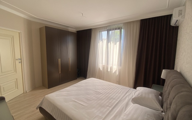 V tsentre Sukhuma U Morya Apartments