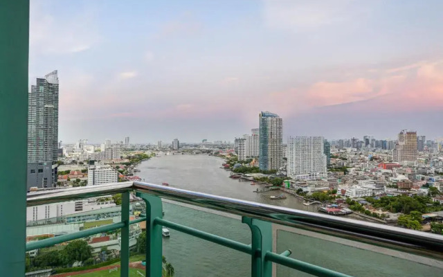 Отель Chatrium Riverside Bangkok