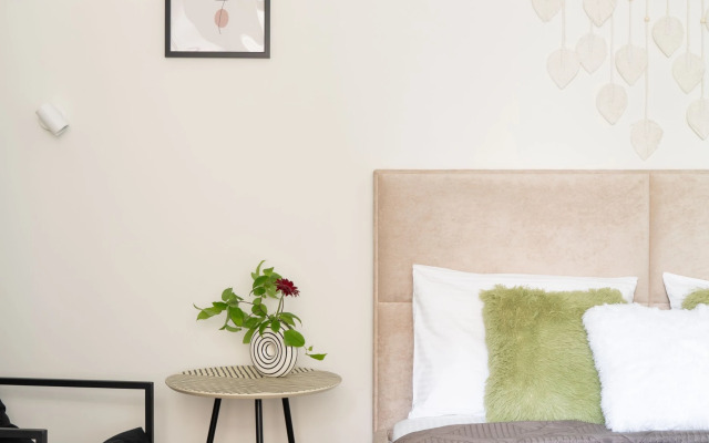 Апартаменты с двумя спальнями рядом с Таврическим садом