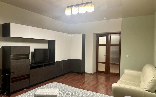 Квартира ApartHause | 3 минуты до Екатеринбург-Арена