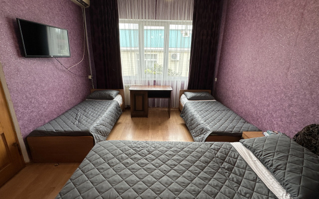 Letniy Briz Guest house