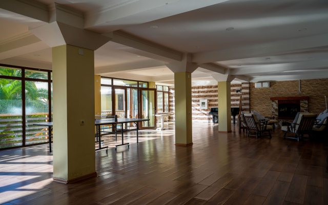 Курортный отель Keriya Hotel