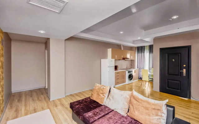 Отель Diplomat Suites