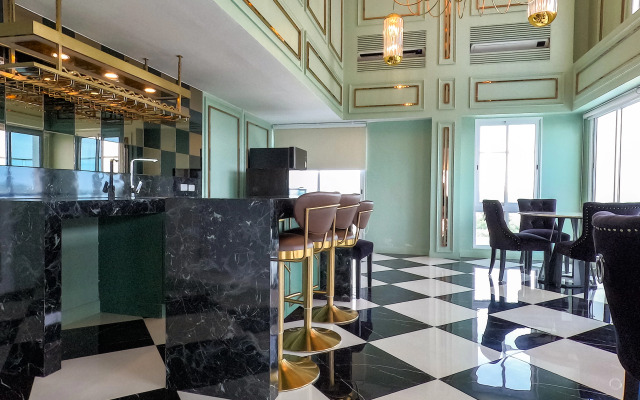 Апартаменты The Empire Tower