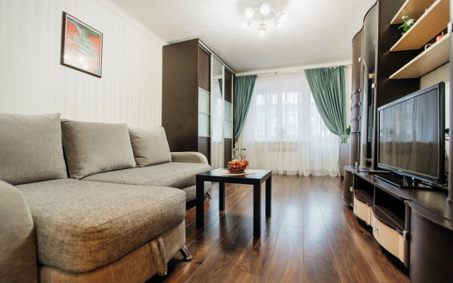 Апартаменты Трехкомнатные на Энгельса