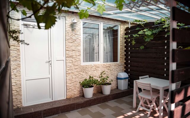 Meri-Tel Guest House