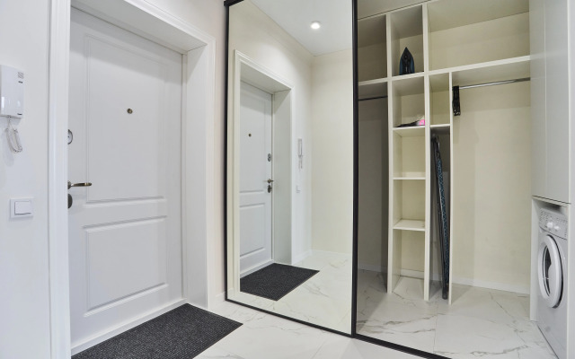 Luxe  S Dzhakuzi Na Skryganova Apartments