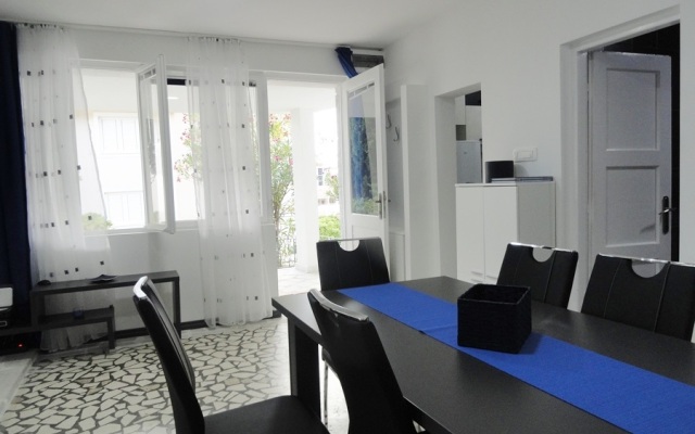 The House With Pool In Petrovac Guest House