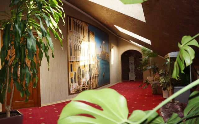 Renessans Hotel