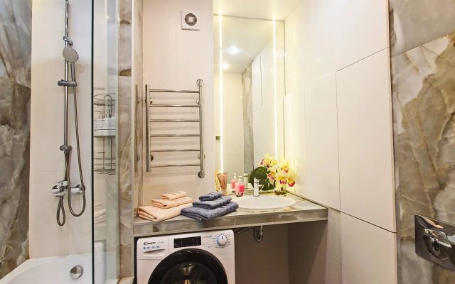 Kvartira Uutnye sovremennye apartamenty radom s centrom