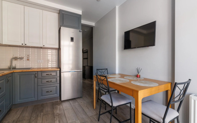 Sutki Rent Na Srednerogatskoy Apartment