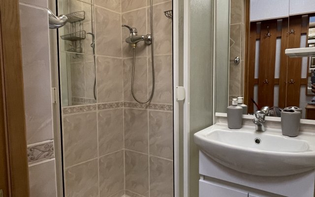 Aviatorov 14 Apartments