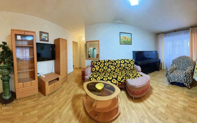 u reki Volgi Apartments