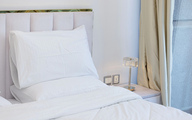 Luxury and Spacious Full Marina View Flat