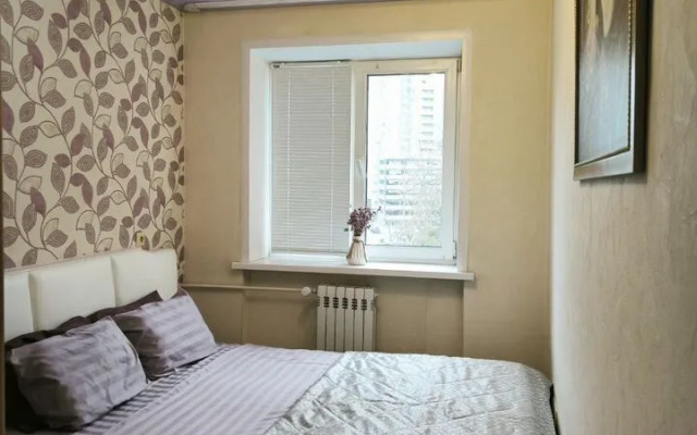 Квартира двухкoмнaтнaя в тиxoм цeнтре