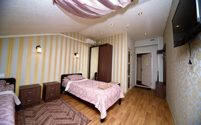 Отель Картуши