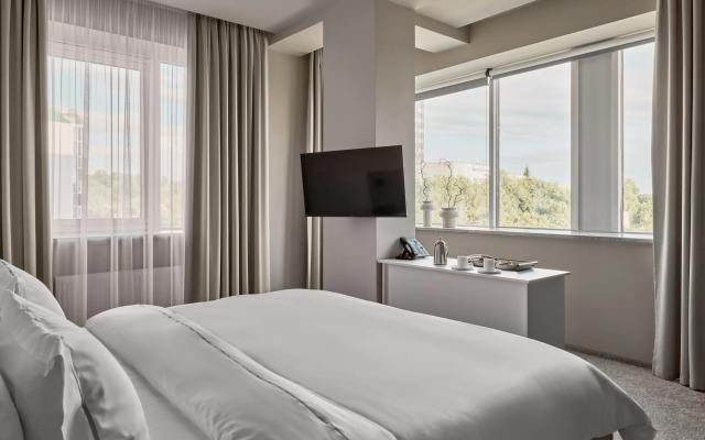 SLIDE Bleisure & MICE Hotel