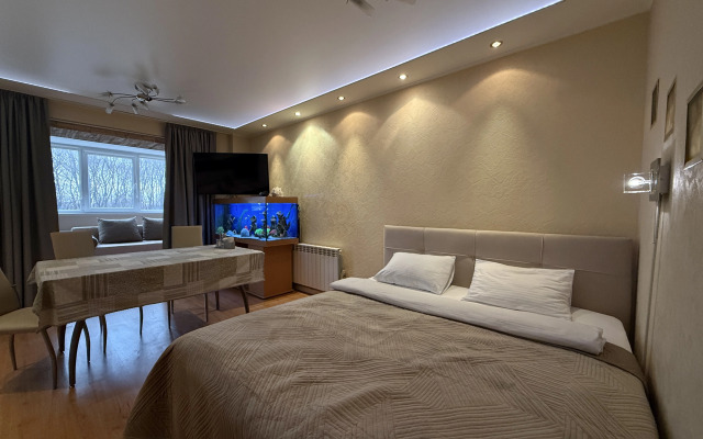 S Akvariumom I Vidom Na Park Apartments