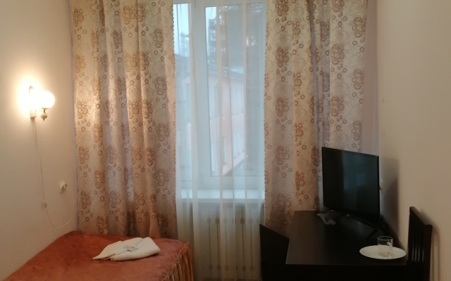 Luzhskij Sotsialno-Delovoj Tsentr Gostinitsa "Luga"