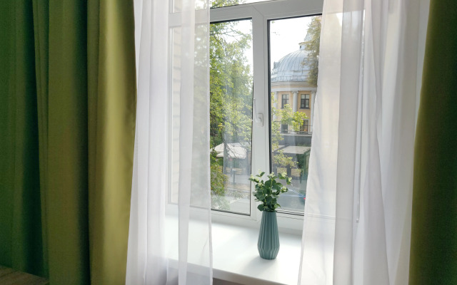 Апартаменты на улице Маршала Бирюзова 18