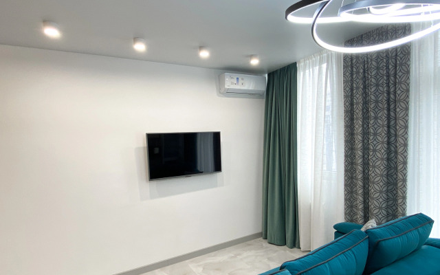 Апартаменты с кроватью 180 см и балконом, с 14 по 17 этаж