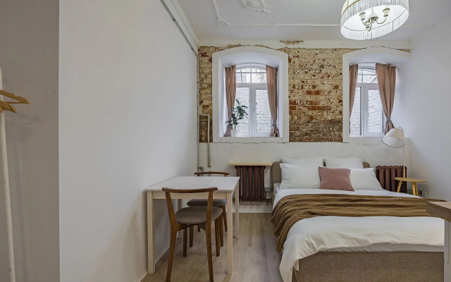 Studiya vo Fligele Starinnogo Doma Flat