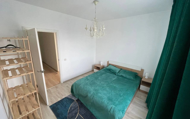 Na Ulitse Kashtanovaya Alleya 169 Flat