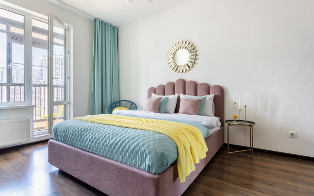 Квартира Евро-двухкомнатная Тиффани у метро рядом с разводным мостом на Неве и центром