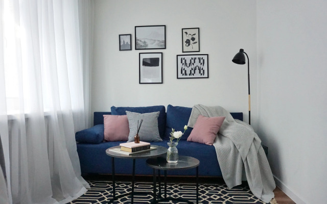 Stilnaya Yevrodvushka v Tsentre Flat