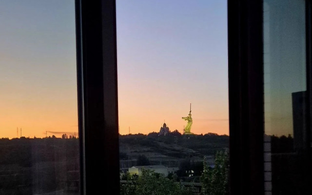 Квартира Современная студия с видом на Мамаев Курган около ЦПКиО