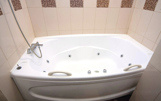 Апартаменты с джакузи напротив ТЦ Планета