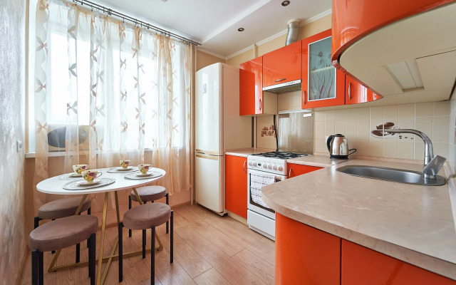 Bolshaya 3-Ka (78 Kv. M) Vozle Vodokhranilischa Flat