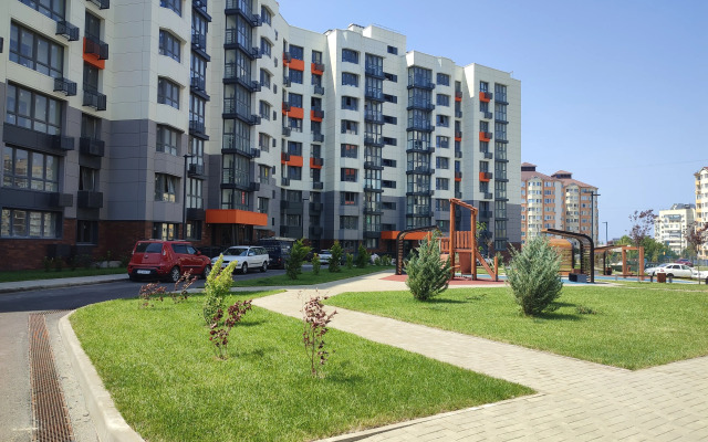 Ryadom S Naberezhnoy Flat
