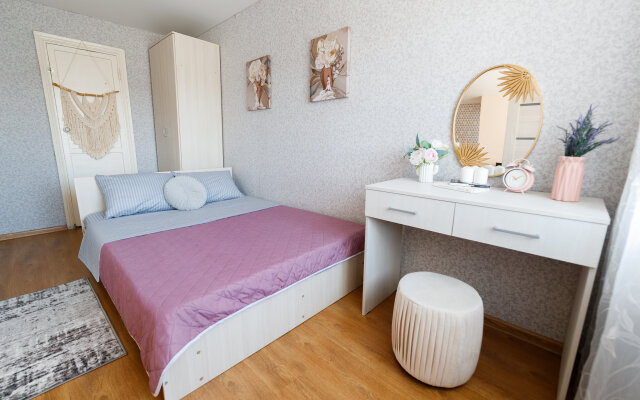 Просторная Двухкомнатная Квартира на 6 Гостей Проспект Октября 101 Театр Кукол