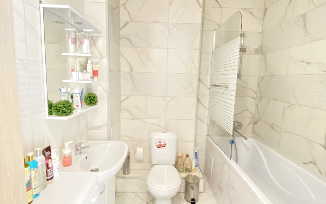 Tsentr, Verkhnee Ozero U Muzeya Yantarya Flat