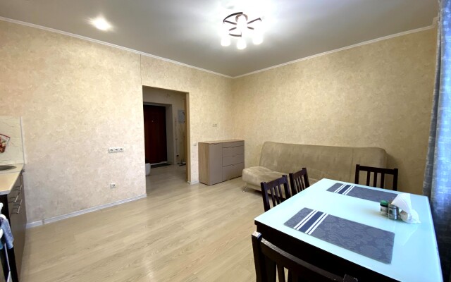 Na Kharkovskoy 66 Flat