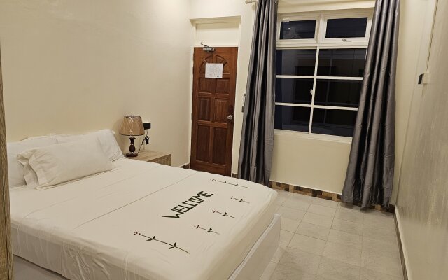 Отель Island Luxury Fehendhoo - Family Hotel