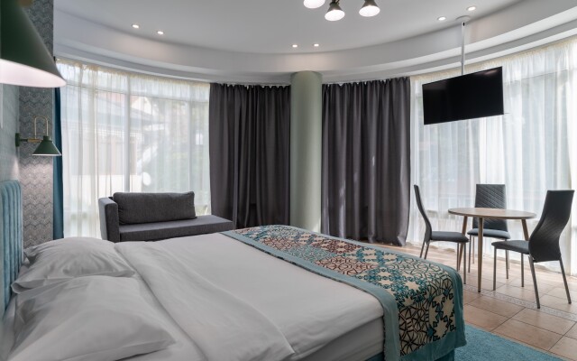 Razin Hotel