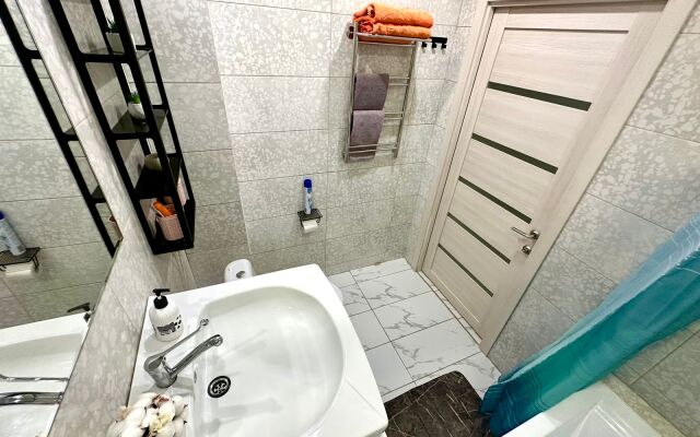Yevro 3-Kh Komnatnye Apartamenty Na Sheremetyevskoy 10k5 Apartments