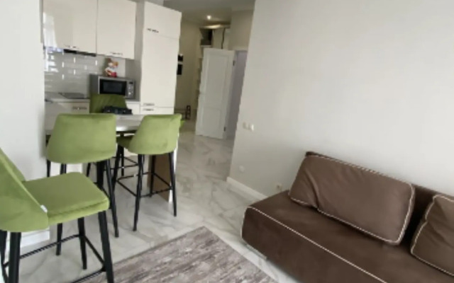 Na Ulitse Pervomayskoy 1 Flat