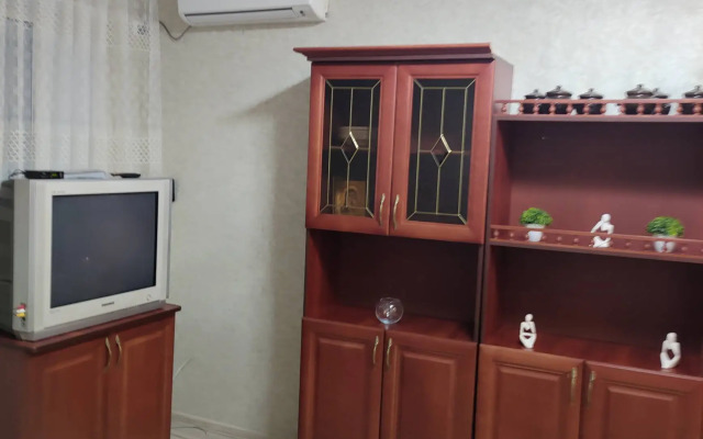3kh Komnatnaya na Atamanskoy Flat