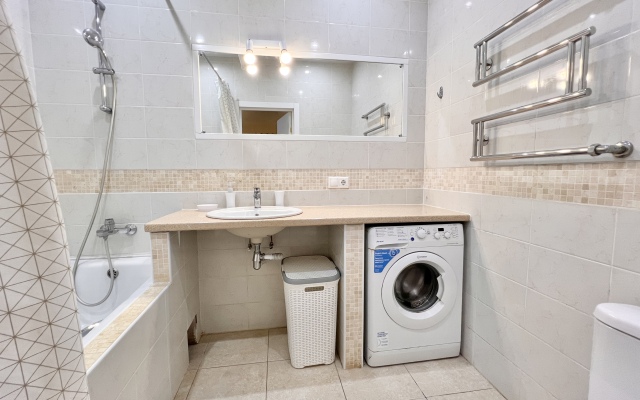 Na ulitse Morisa Toreza 7A Flat