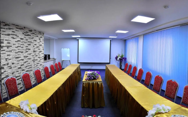 G Empire Hotel