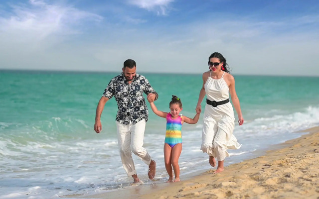 Regency Sealine Camp Camping