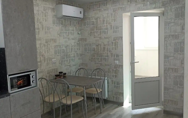 Uyutnaya V Novom Mikrorayone Flat