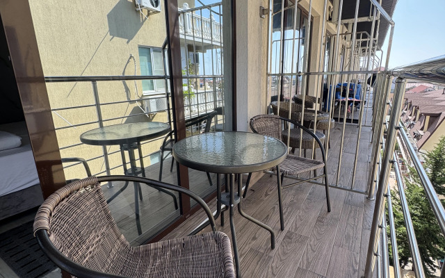 S Teplym Basseynom 5 Minut Ot Morya Apartments