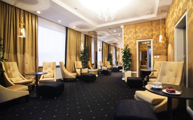 Отель MCC Mazurkas Conference Centre & Hotel