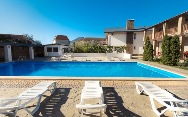 Usad'ba Zolotyie Vorota Hotel