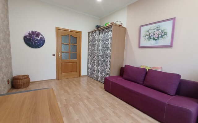 Квартира Красная 8