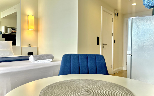 HappyRent Orbi блок C View of the sea and mountains Apartments